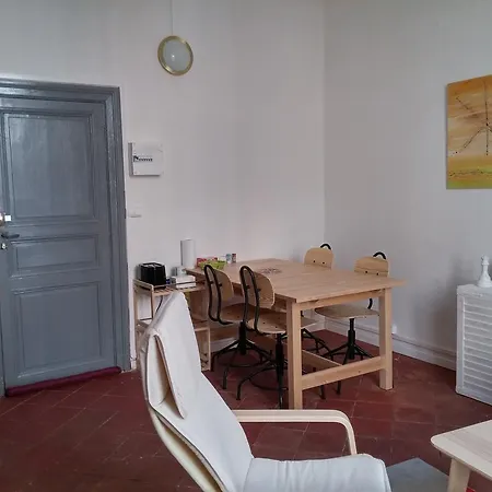 Cote Pont Vieux-self Check-in Carcassonne